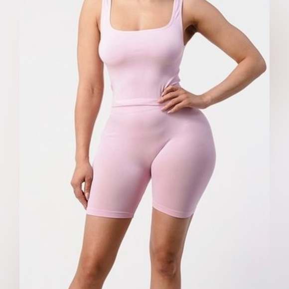 Pink two piece basic set - Picture 1 of 3